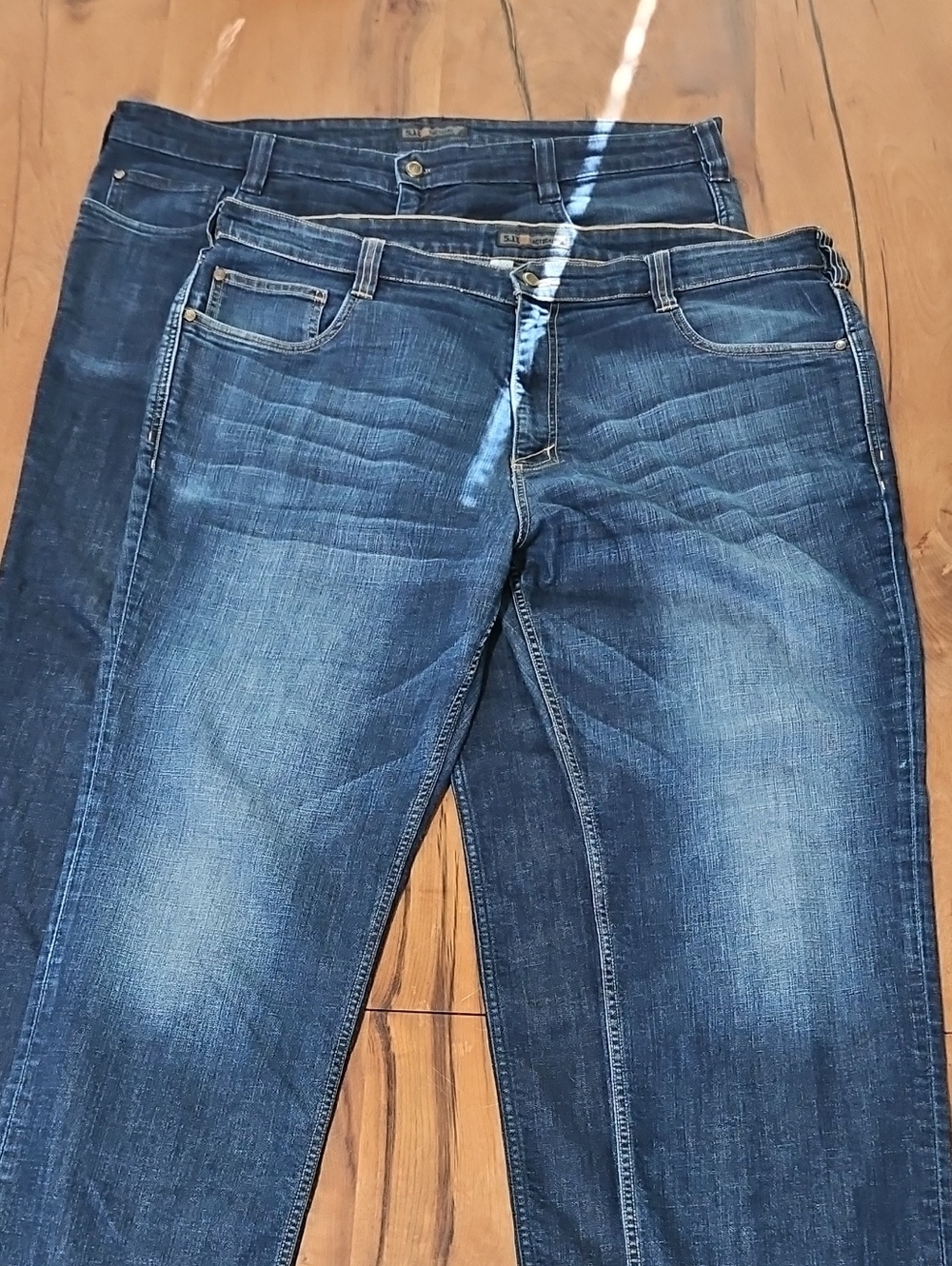 5.11 Tactical Relaxed Fit Jeans in Dark Blue Denim 2 Pairs 42x32